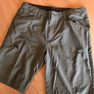 Patagonia Quandary shorts, size 38, Forge Grey